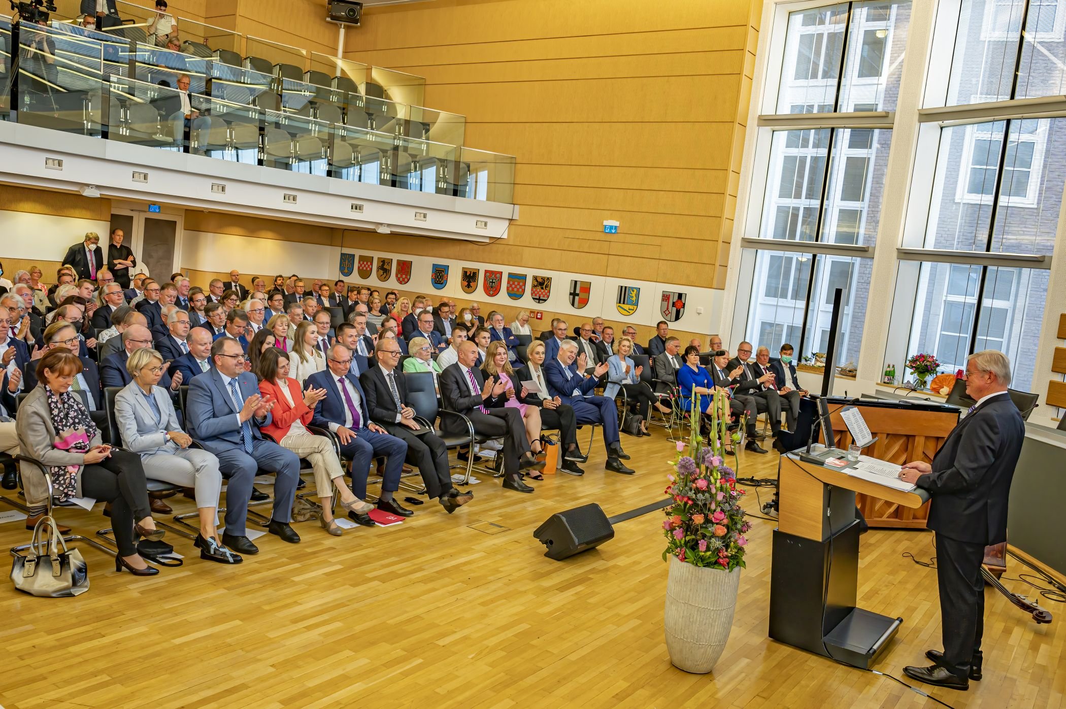 Zur Verabschiedung des LWL-Direktors Matthias Löb kamen über 200 Festgäste in den Saal des Westfalenparlaments in Münster / LWL/Norbert Gaßner