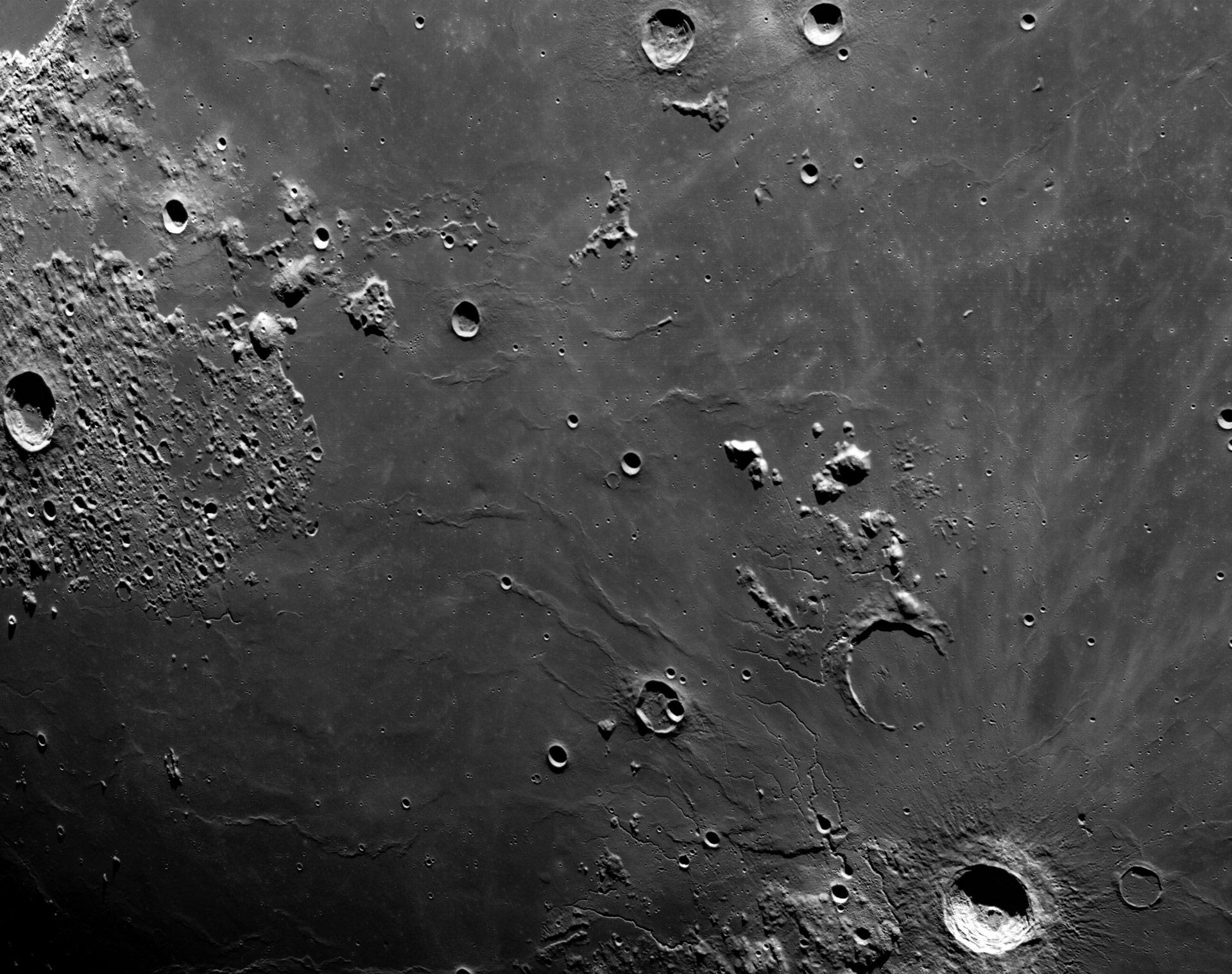 Blick auf die Mond¬ober¬flä¬che Bild 3/3, Credit: NASA