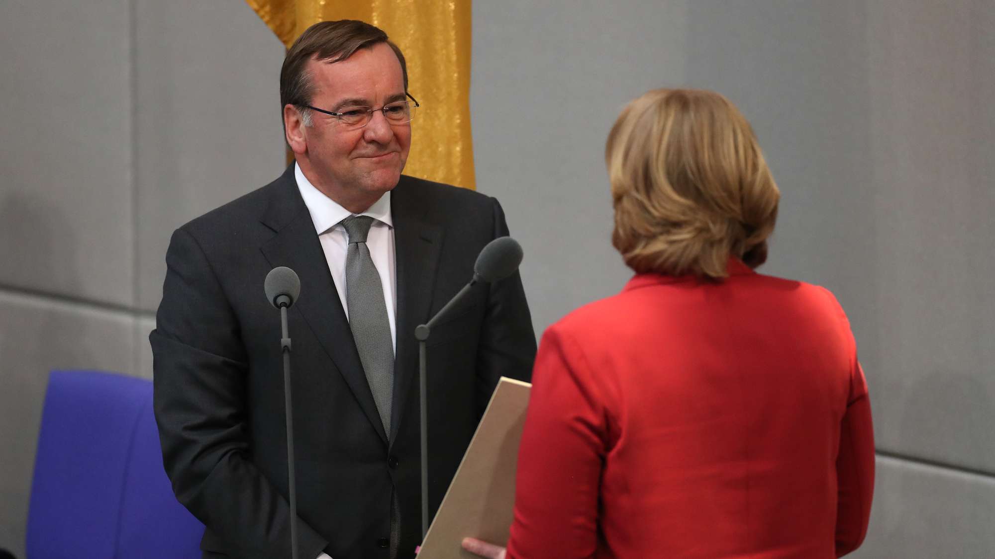 Im Bundestag wurde der neue Verteidigungsminister Boris Pistorius vereidigt