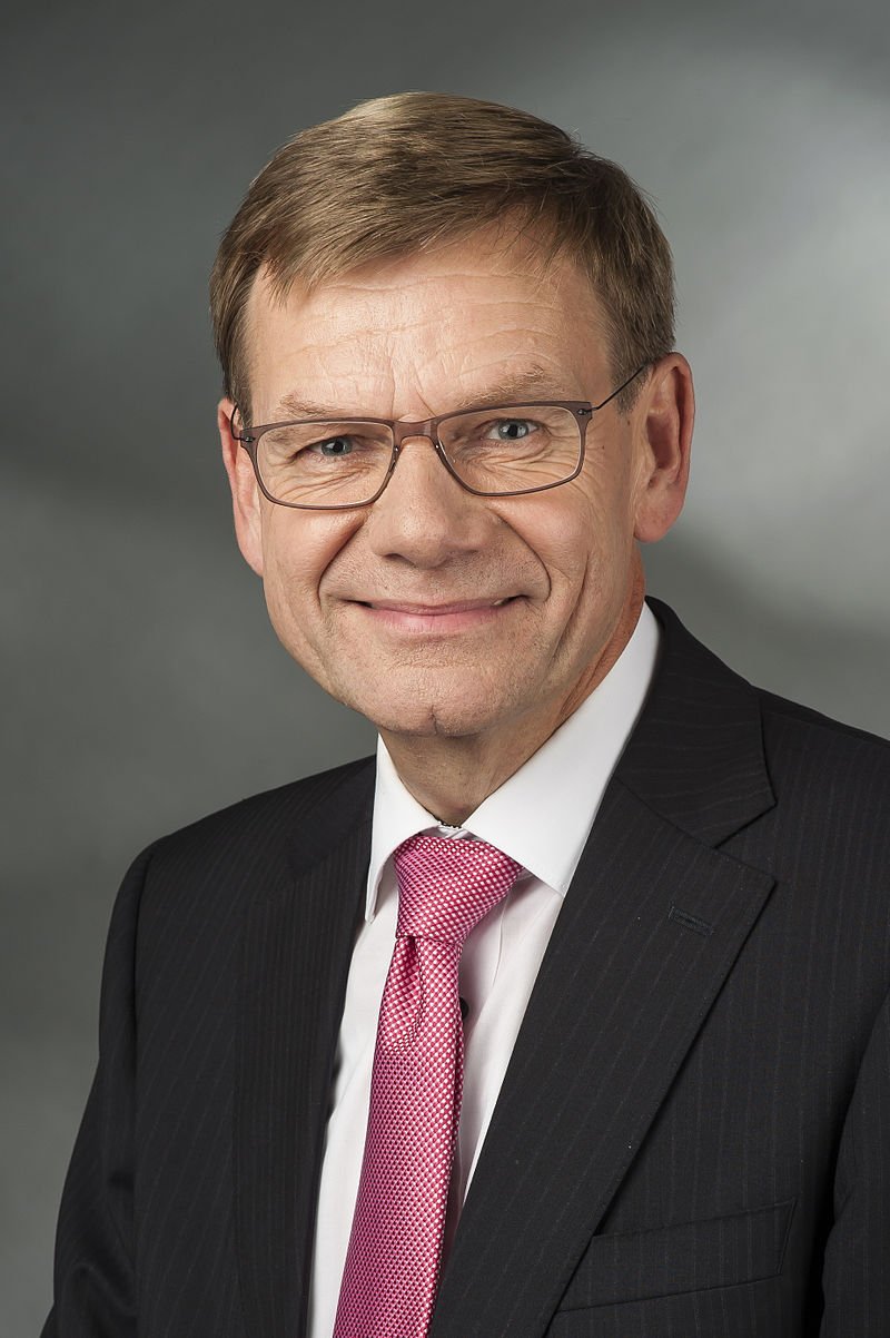 Johann Wadephul (* 10. Februar 1963 in Husum) ist ein deutscher Politiker (CDU). Er war von 2005 bis 2009 Vorsitzender der CDU-Fraktion im Landtag von Schleswig-Holstein und ist seitdem Bundestagsabgeordneter.