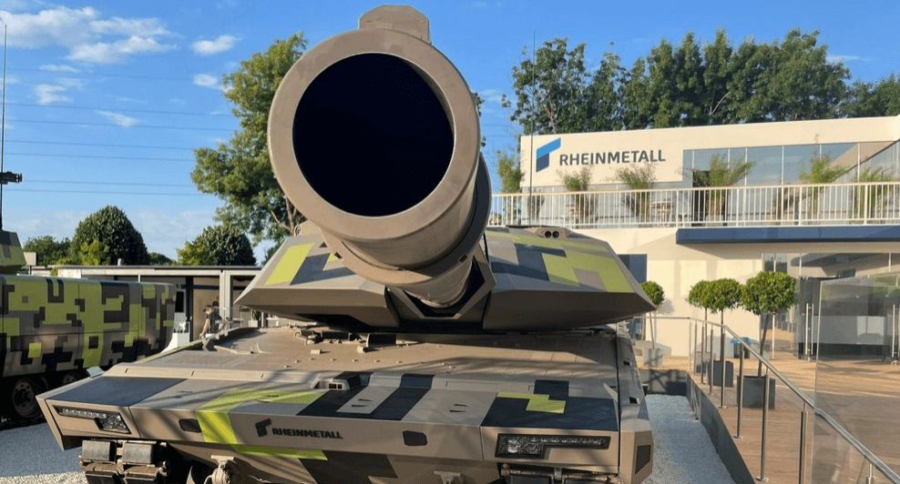 Panzer KF51 vor der Rheinmetall-Manufaktur. (Das Foto stammt aus öffentlichen Quellen.)